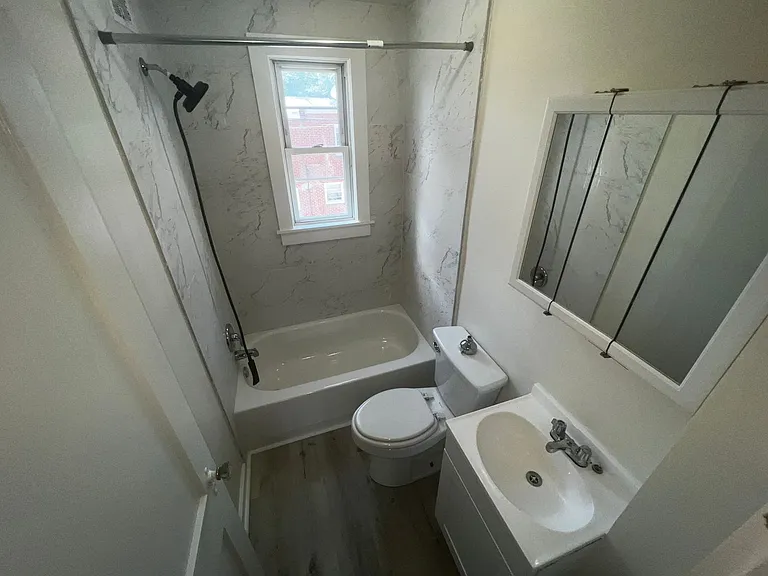 242 Margate Rd — Photo 4