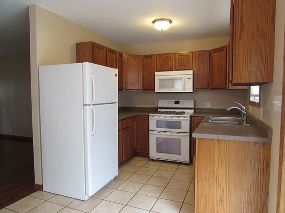 3rd image of 1717 Oakwood Ave
