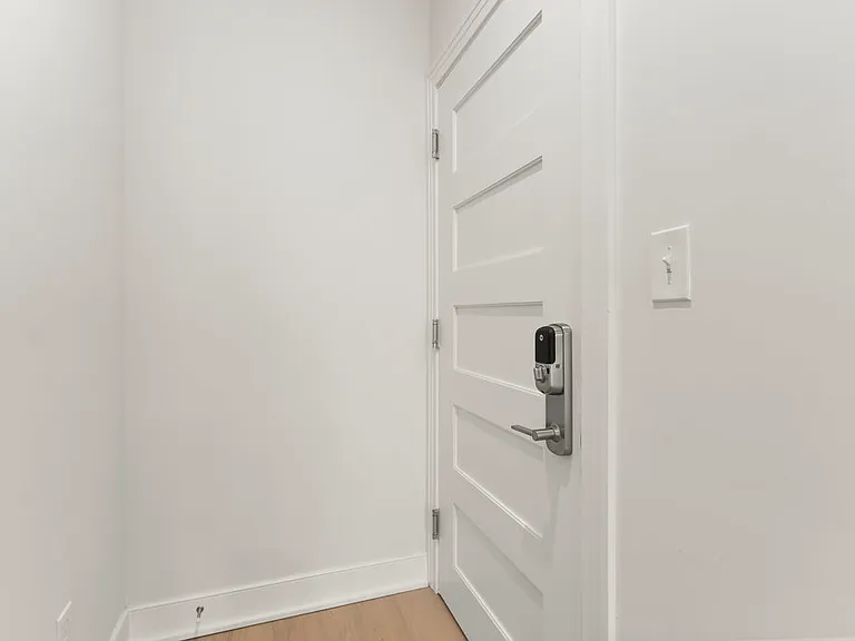 3016 Dumbarton St NW #401 — Photo 10