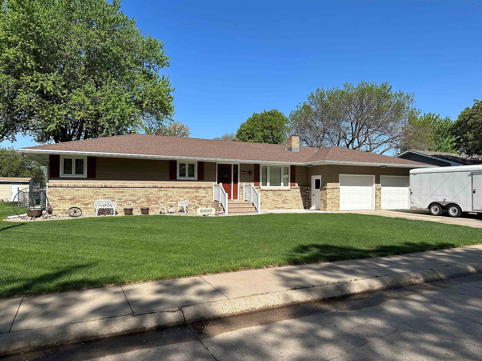 1217 Maberly St, Holdrege, NE 68949 Zillow