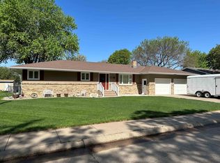 1217 Maberly St, Holdrege, NE 68949