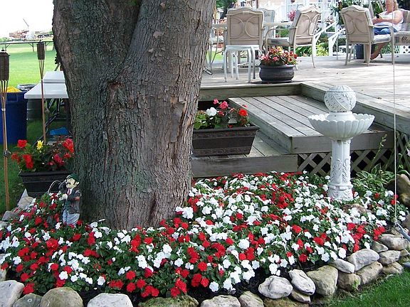 SIDE FLOWERS DECK STEPS