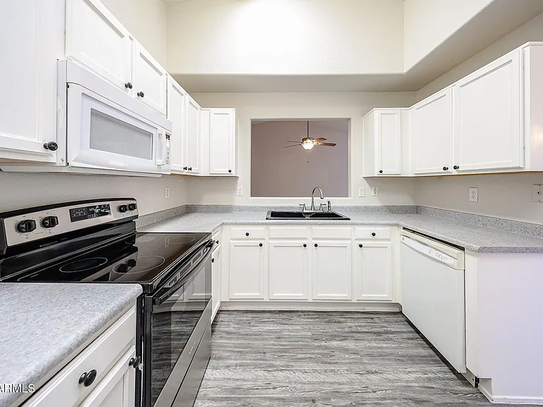 6431 W Chisum Trl — Photo 12