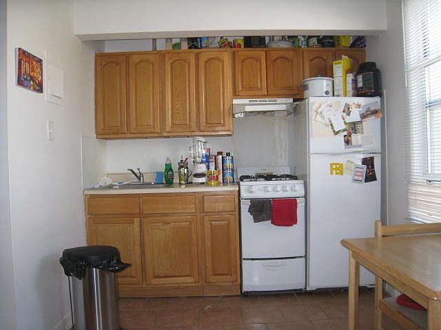 2nd image of 2135 41st St APT B8