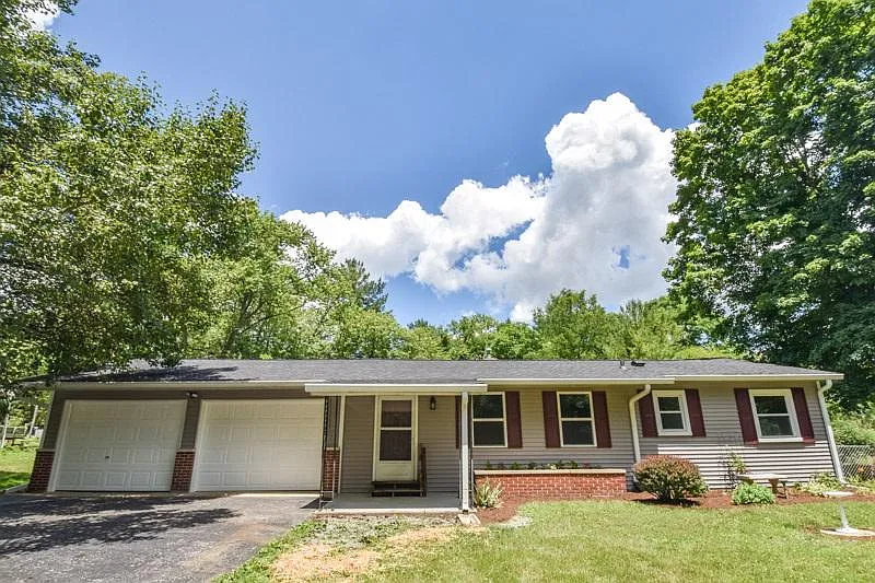 3720 W Fullerton Pike photo 1