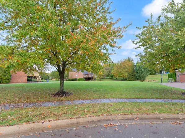 2505 Lenlake Ct, Lexington, KY 40513