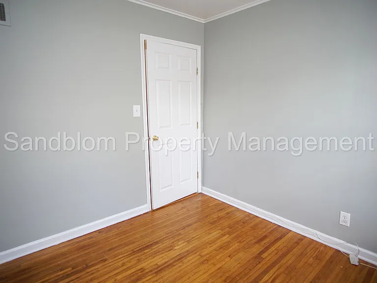 3549 S Richmond Ave — Photo 13