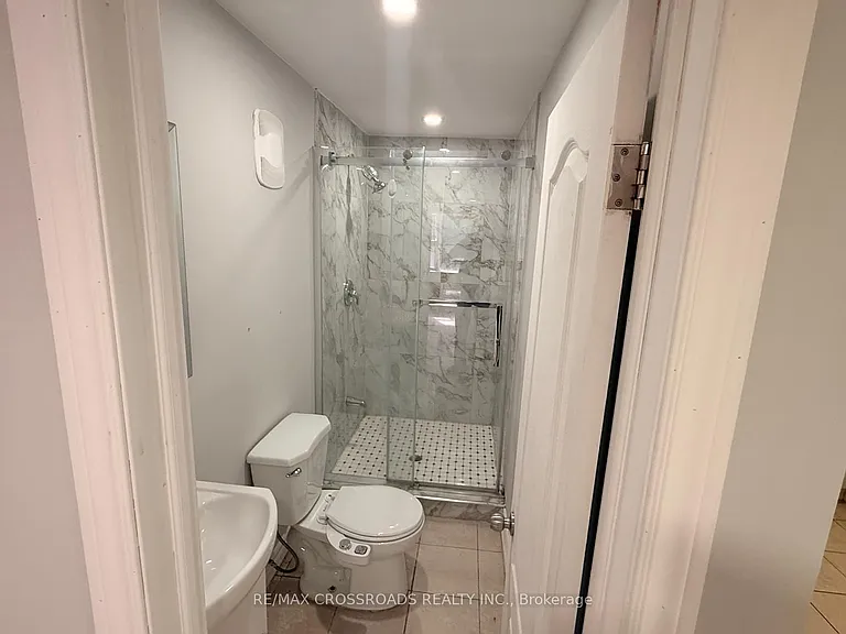 23 Burnview Cres — Photo 10