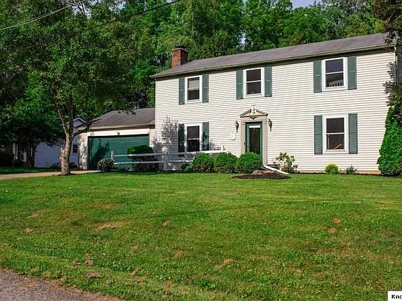3rd image of 29 Meadowbrook Dr