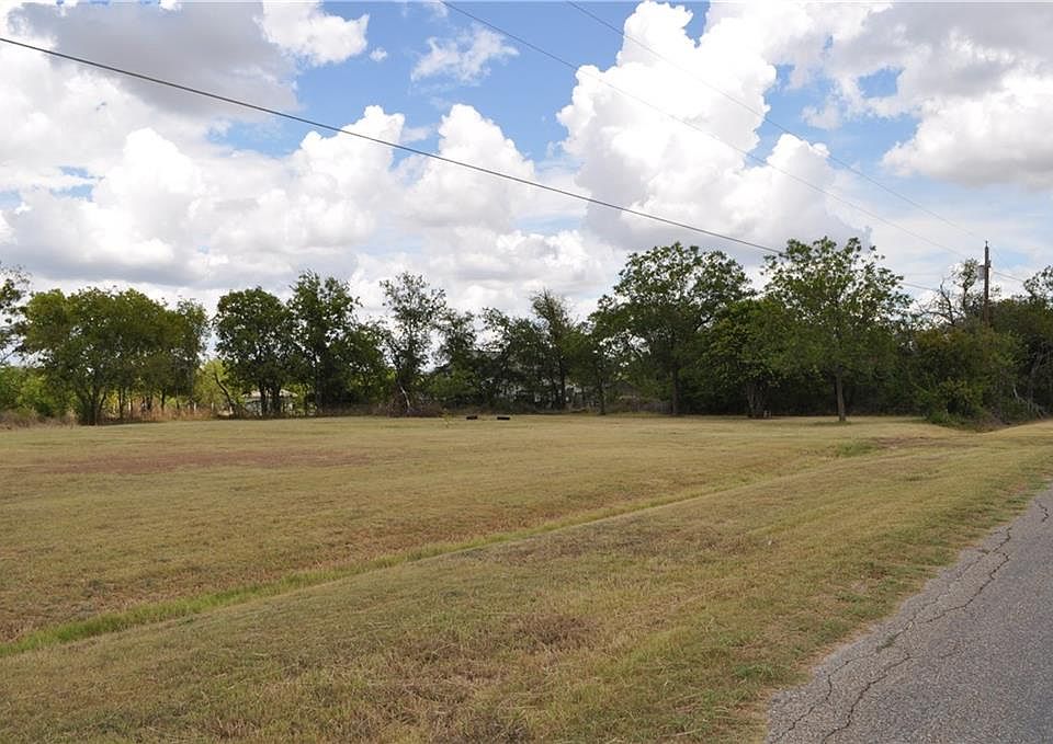 1st image of 501 E Godley Ave