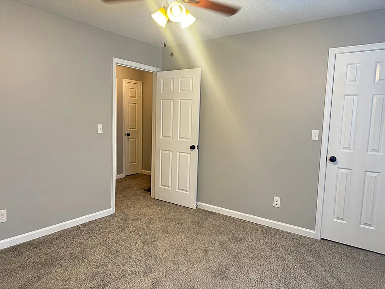540 Hietts Ln #8 — Photo 13