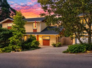 3259 Dolphin Dr, Nanaimo, BC V9P 9J1