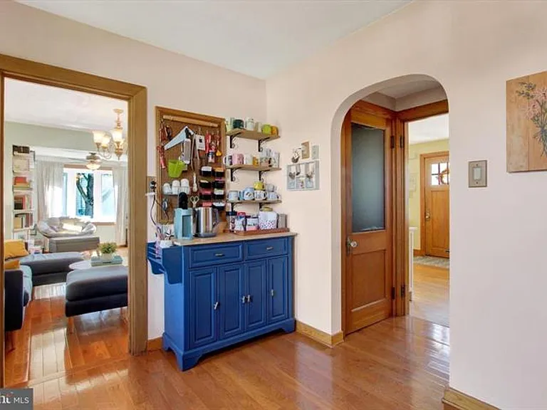 105 Allegheny Ave — Photo 9