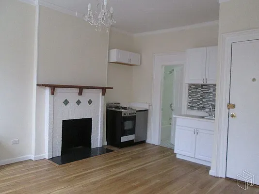 Rented by Halstead Real Estate | media 6