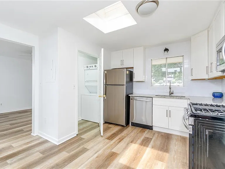346 Carpenter Dr #20 — Photo 11