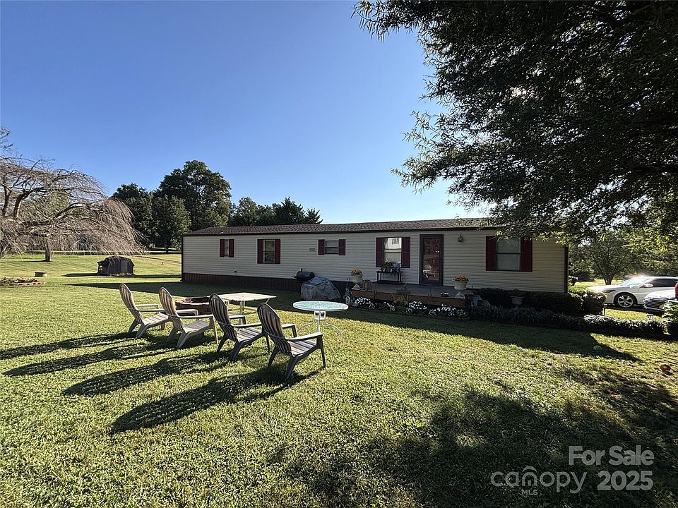 1st image of 143 Bluegill Ln