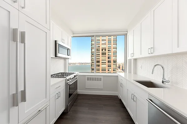 Rented by A&E Real Estate Management | media 35