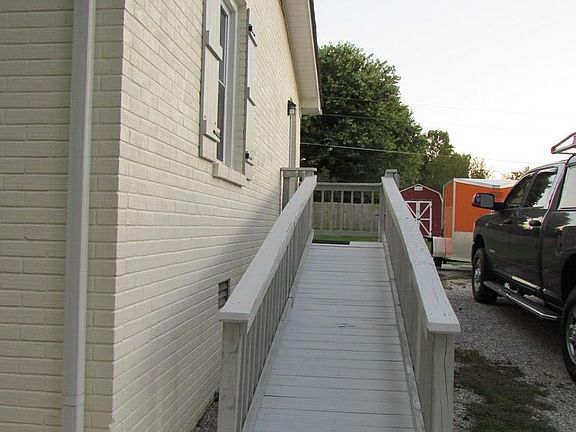 4th image of 727 Hutcheson Rd