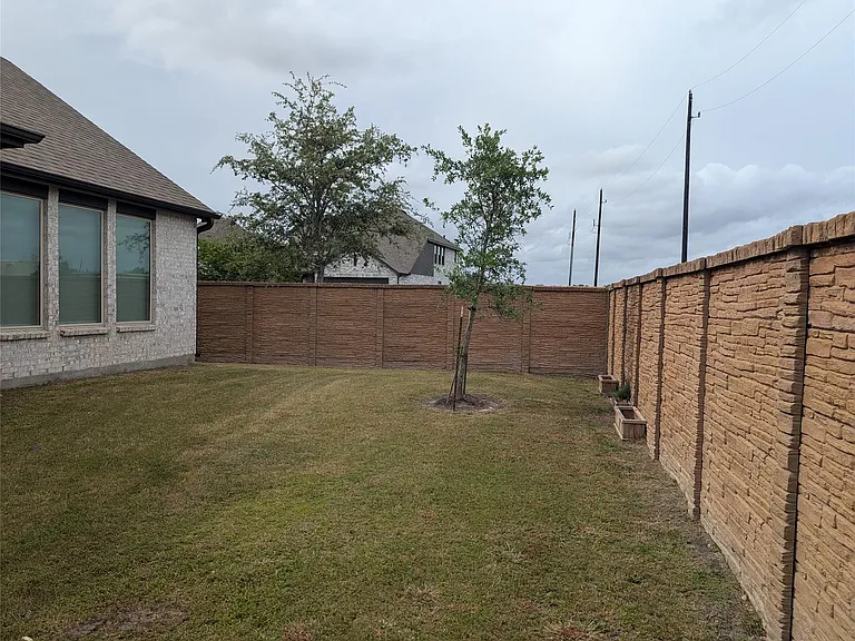 10503 Dolce Ln — Photo 34