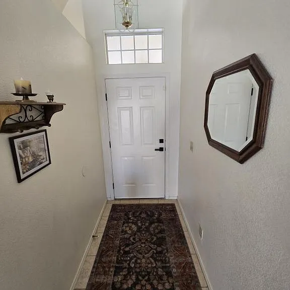 1933 E Leisure Ln — Photo 4