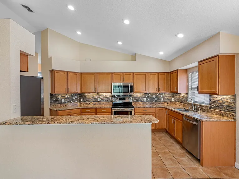 3063 Westmoreland Dr — Photo 14