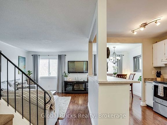4th image of 1066 Falgarwood Dr #165