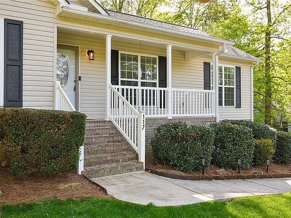 3rd image of 117 Forest Dr