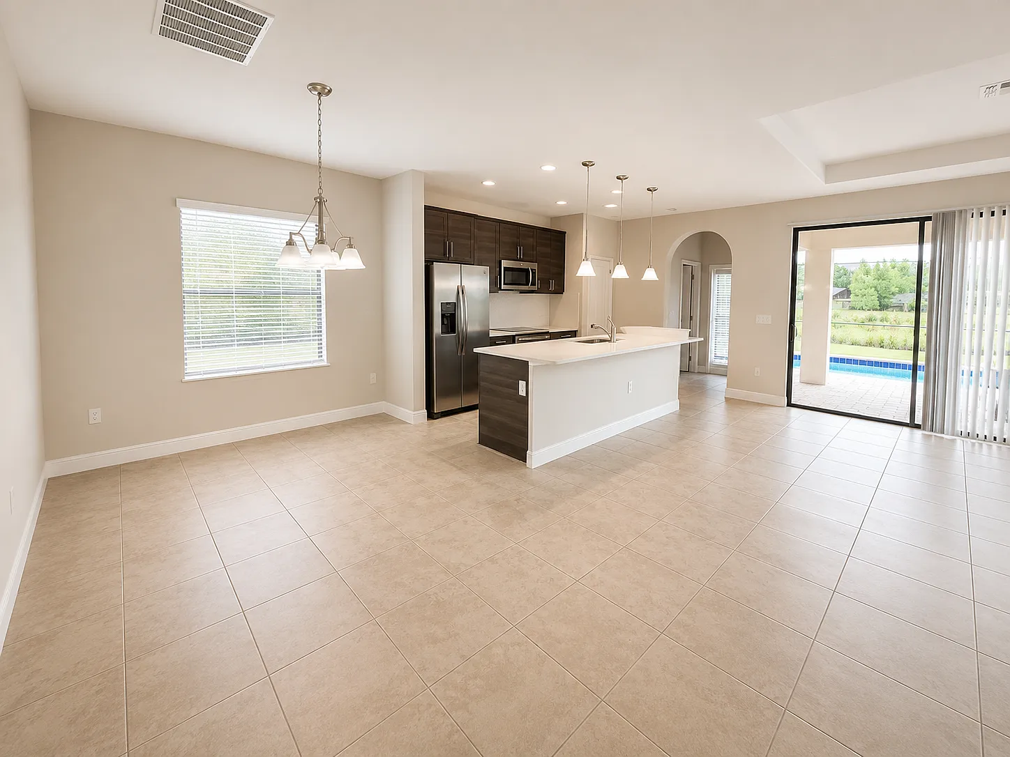 4 bed, 4.5 bath, 2537 sqft, $2,795 — Photo 2