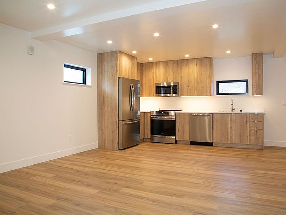 2nd image of 1010 Grand Ave #A