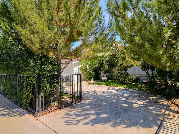 2nd image of 1304 Topaz Way