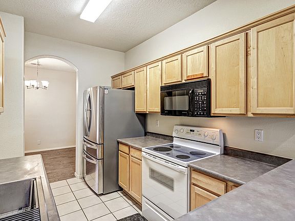 2nd image of 4211 Pitt St NE Unit 3