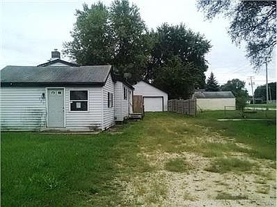 1st image of 303 Wilshire Dr