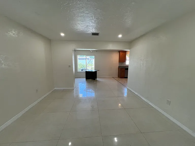 7531 Shalimar St — Photo 25