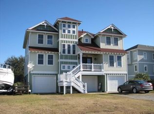 3913 Ivy Ln, Kitty Hawk, NC 27949
