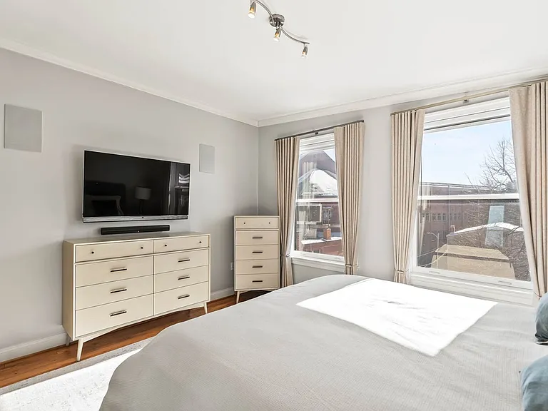 1224 R St NW #2 — Photo 24