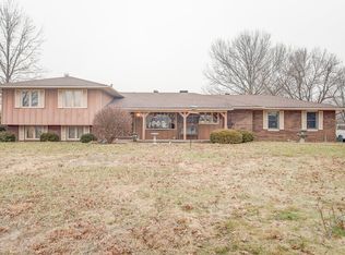 7724 Winding Cedar Trl, East Carondelet, IL 62240