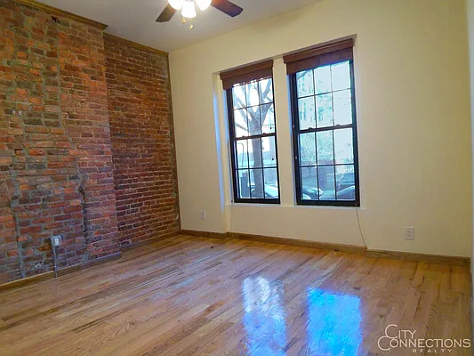 Rented by City Connections Realty | media 3