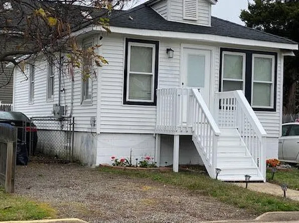 243 Seabreeze Ave, Middletown, NJ 07748