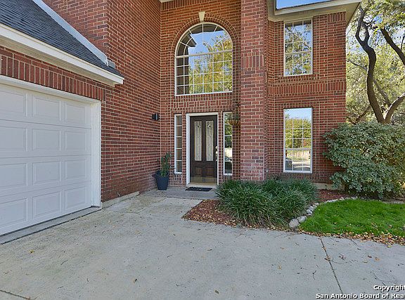 2nd image of 2315 Preakness Ln