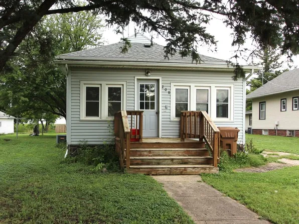 208 2nd St, Lohrville, IA 51453