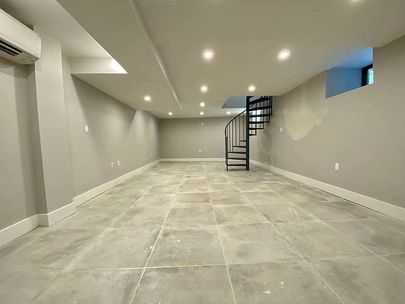 5th image of 245 Sullivan Pl #A5g