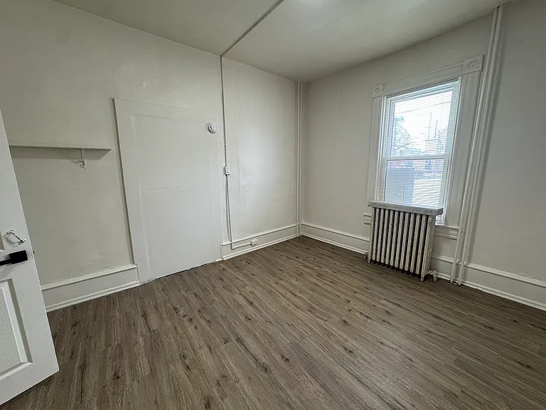 3068 River Ave #B — Photo 6