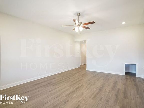 2nd image of 1018 Creek Way