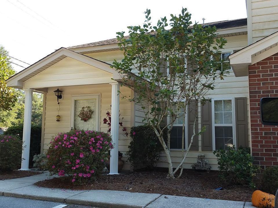 1st image of 101 Amberwood Ln