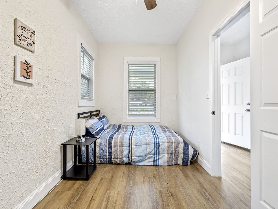 Disclaimer: This photo has been staged. Not all furnishings seen will be included.