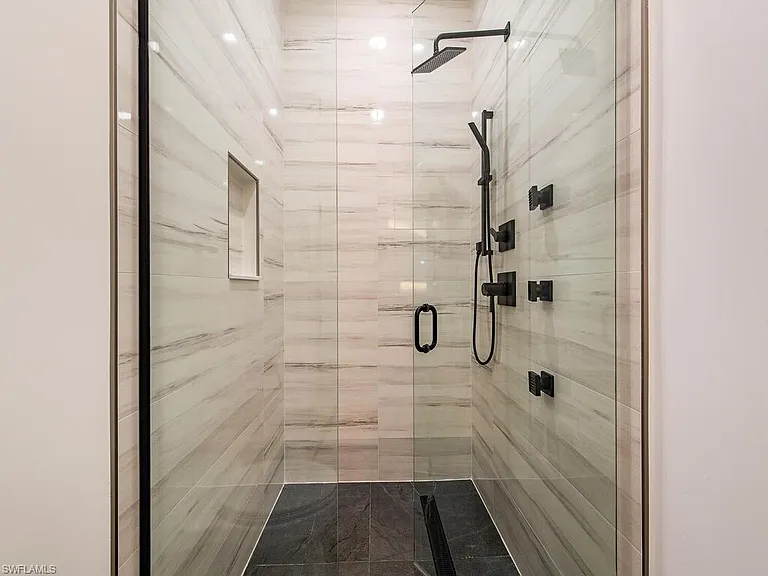 60 Seagate Dr #305 — Photo 19
