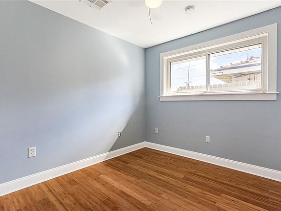 3rd image of 2821 General Collins Ave