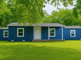 209 Pecan St, Whitesboro, TX 76273