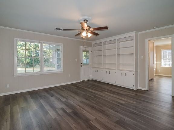 3rd image of 553 E Moye Dr
