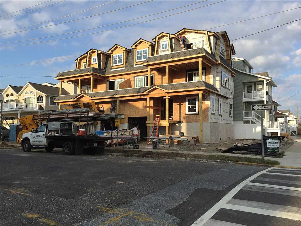 1st image of 203 44th St